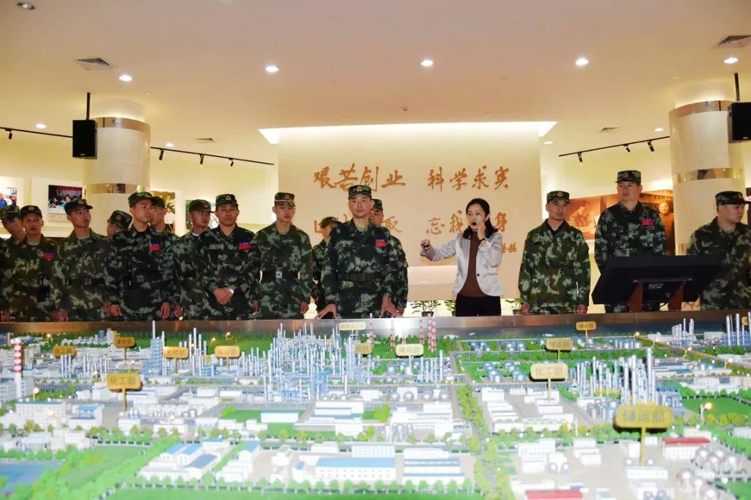 探索新时代潮流前沿，周天的最新动态